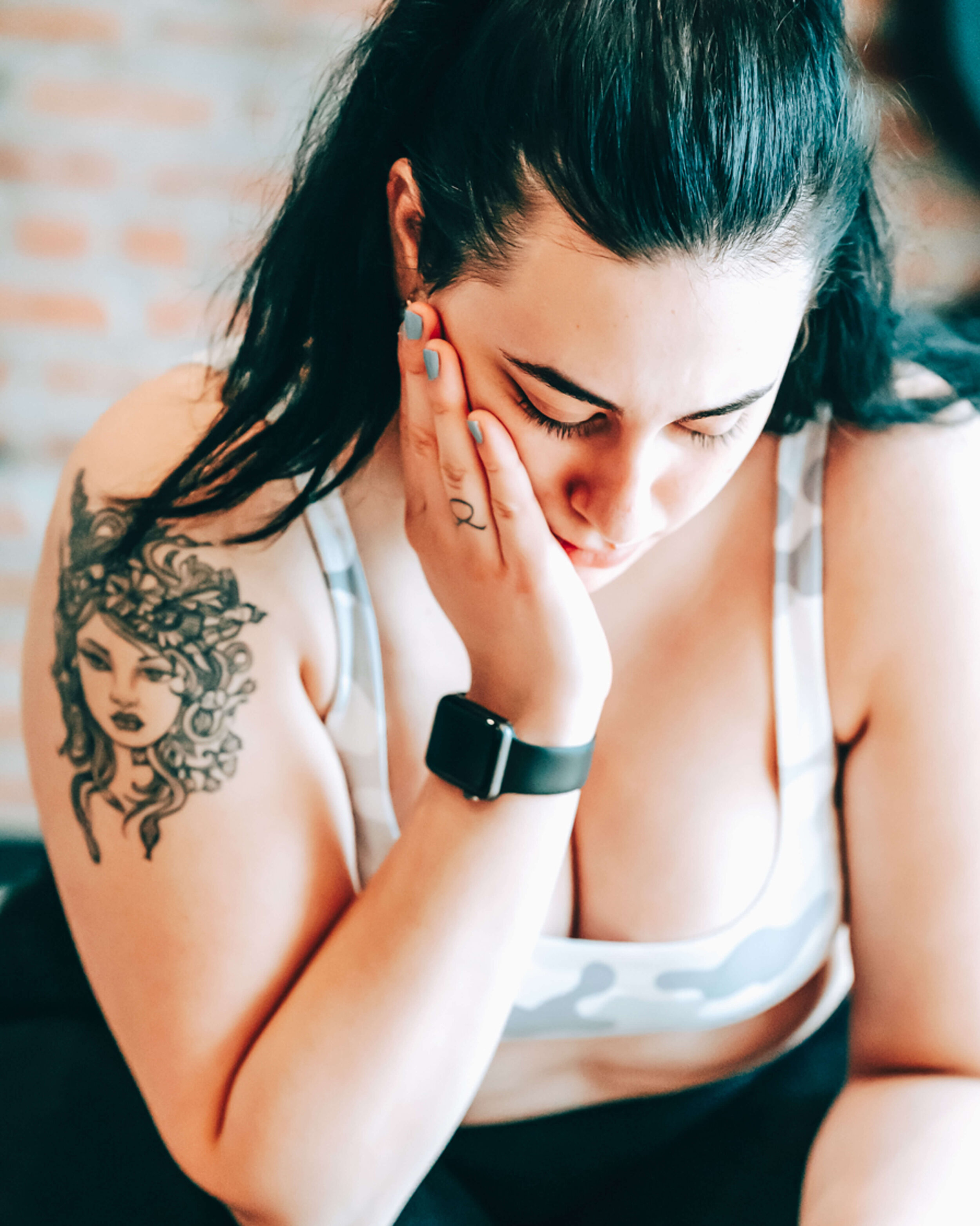 9 Signs That You Have Adrenal Fatigue &amp; What to Do About It